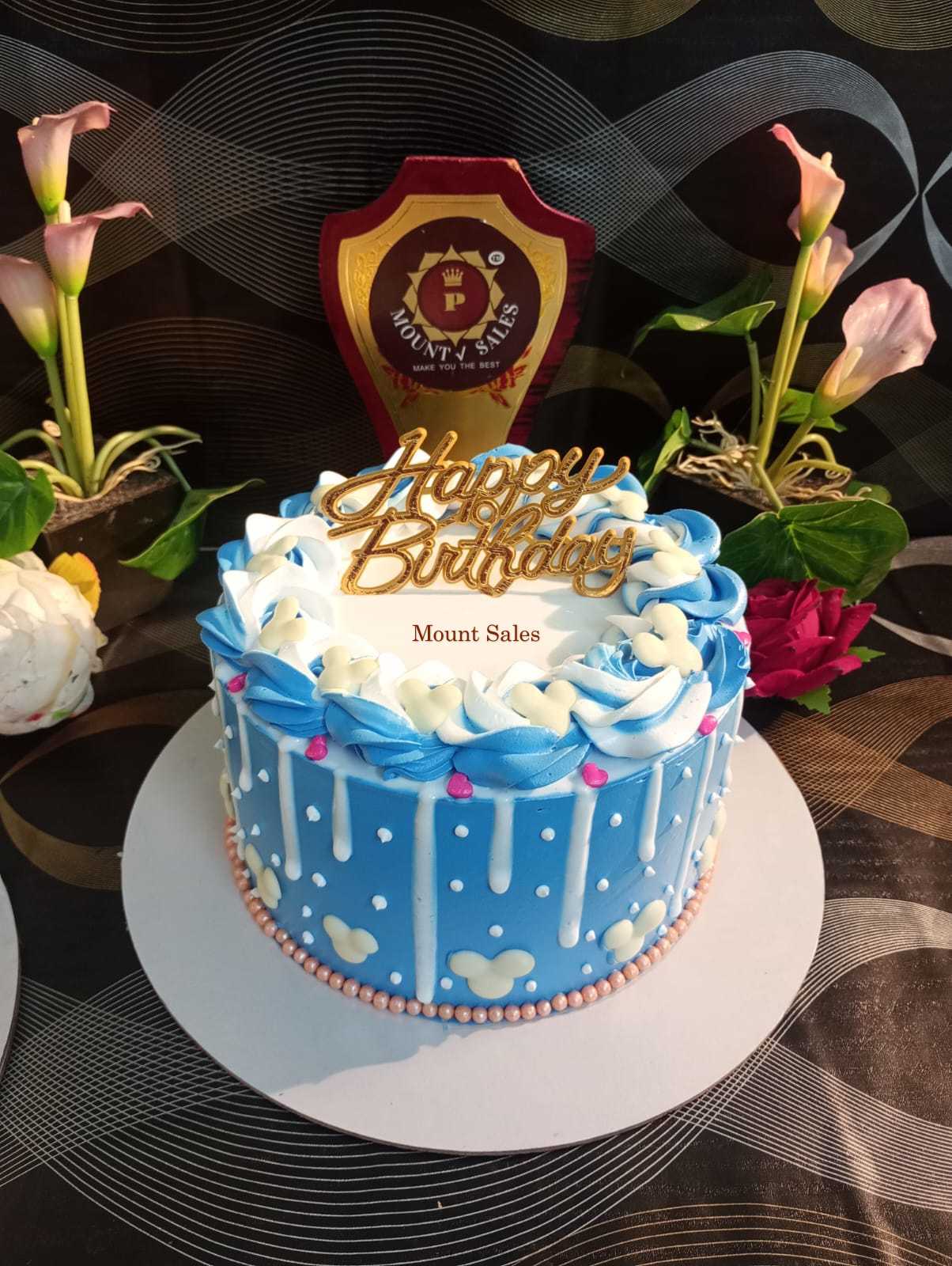 Premium RED N White Velvet Cake